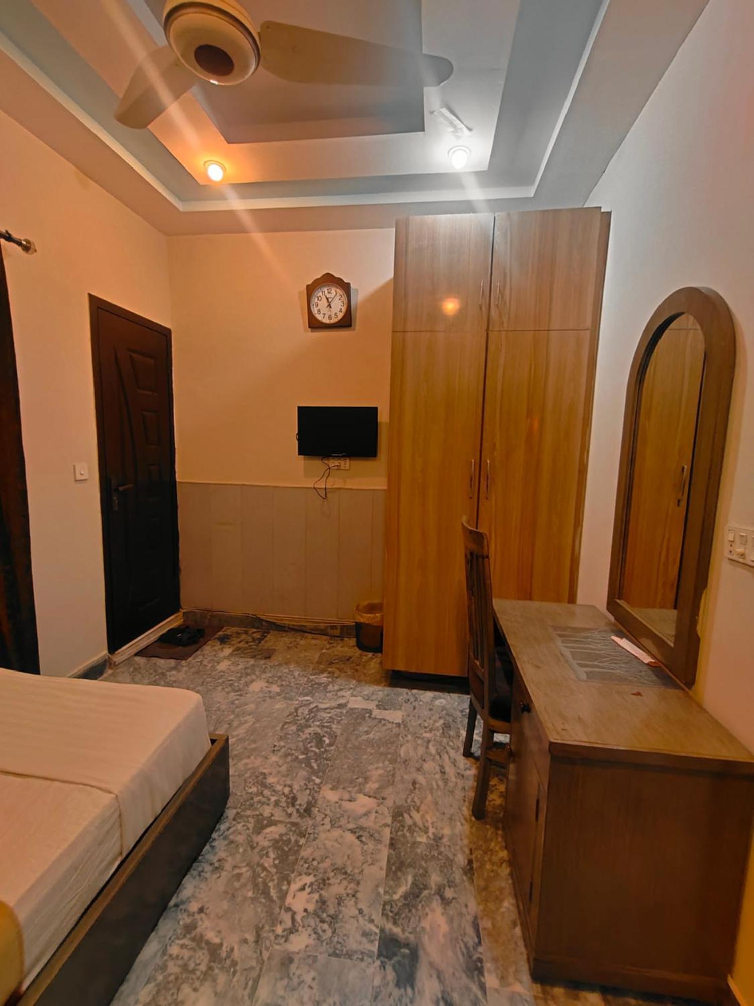 Hotel Park View Lahore Buitenkant foto